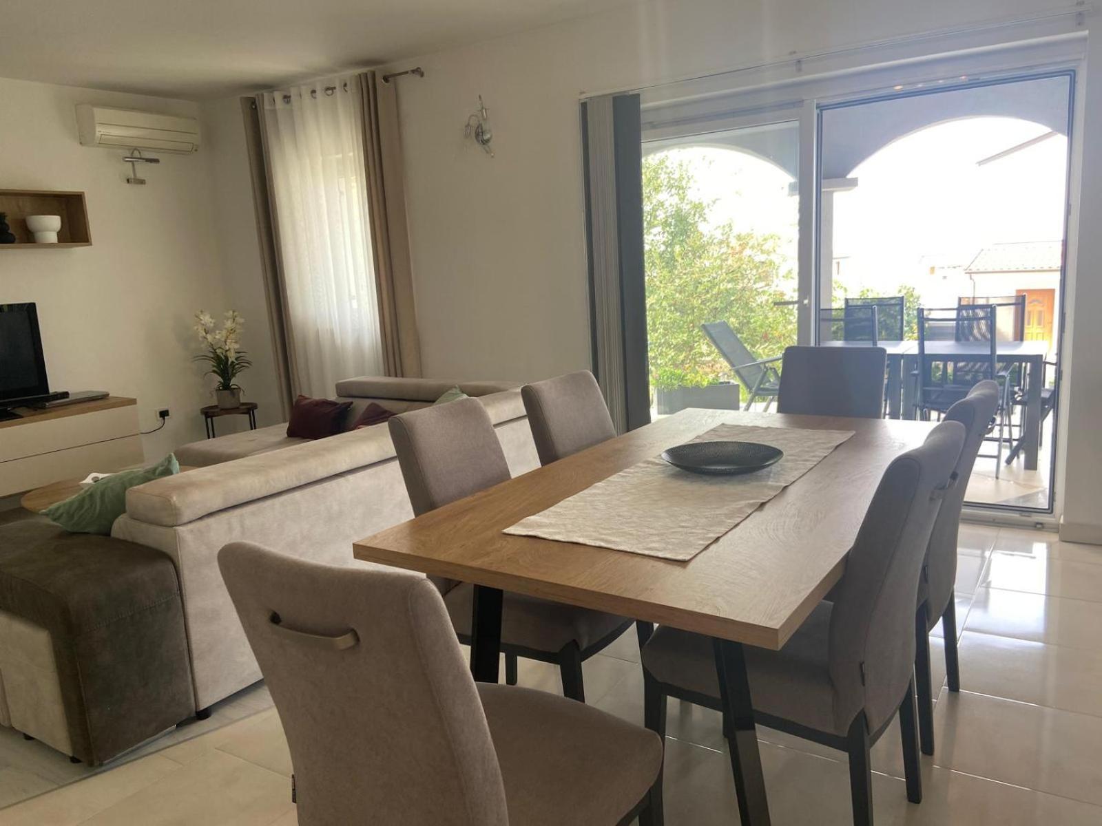 Holiday Home Mihaela วิชยาน ภายนอก รูปภาพ