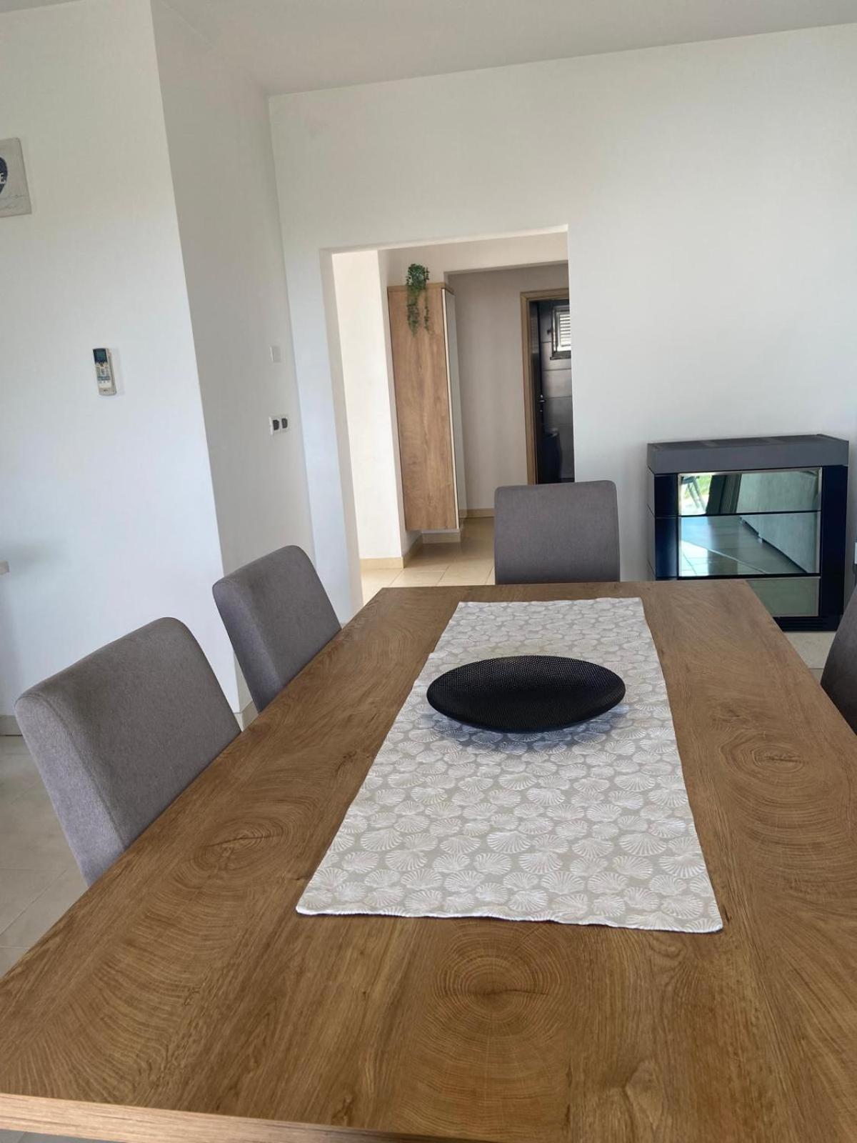 Holiday Home Mihaela วิชยาน ภายนอก รูปภาพ