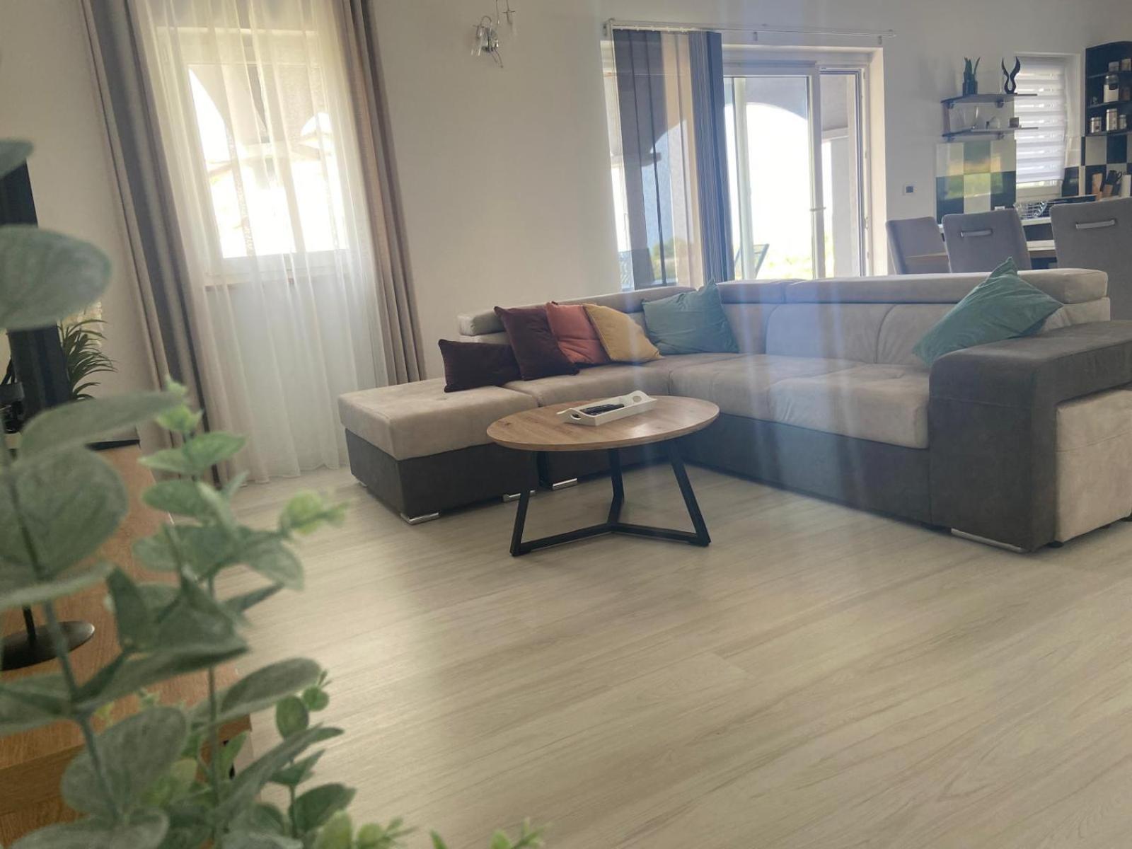 Holiday Home Mihaela วิชยาน ภายนอก รูปภาพ
